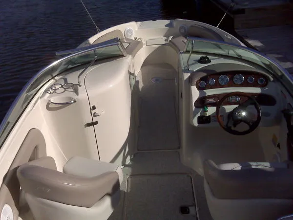 Slide: The Image of Sea Ray 240 Sundeck 2004 - 2