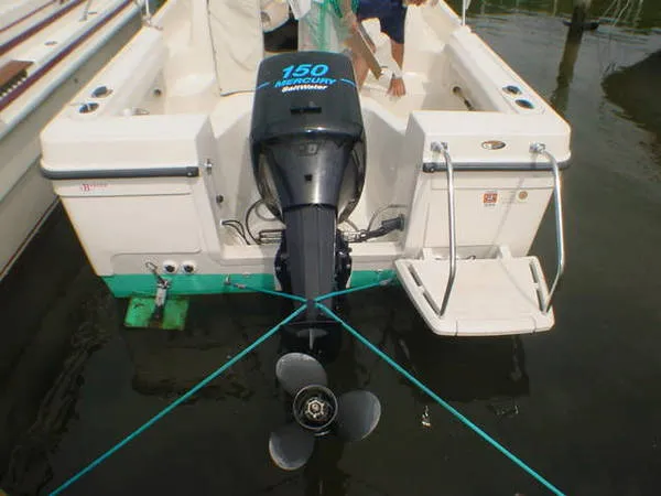 Slide: The Image of Bayliner 2000 Trophy 2000 - 1