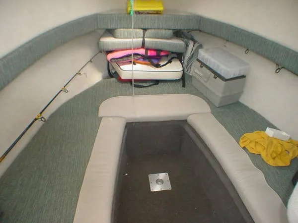 Slide: The Image of Bayliner 2000 Trophy 2000 - 3