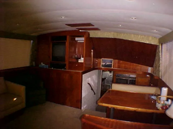 Slide: The Image of Ocean Yachts Supersport-1985 TRADES OK 1985 - 4