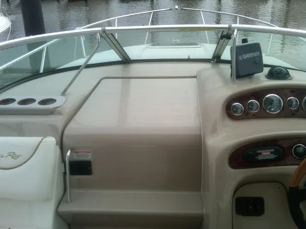 Slide: The Image of Sea Ray 260 Sundancer 2002 - 6