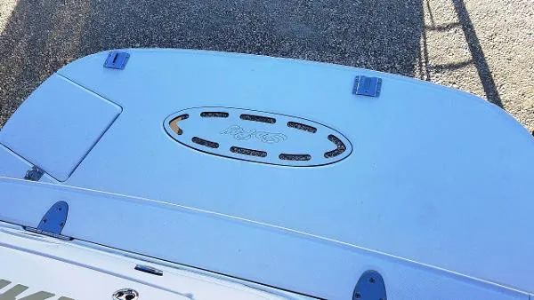 Slide: The Image of Sea Ray 320 Sundancer 2003 - 4