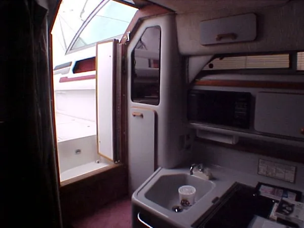 Slide: The Image of Sea Ray 310 SUNDANCER-1990 1990 - 7