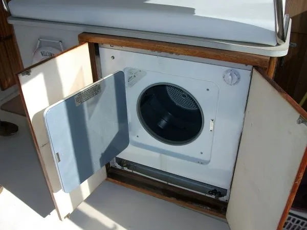 Slide: The Image of Bertram 46 Motor Yacht 1973 - 7