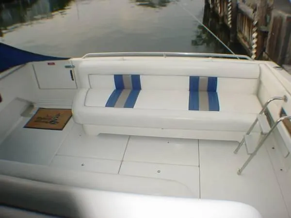 Slide: The Image of Sea Ray SUNDANCER 370-1993 1993 - 6