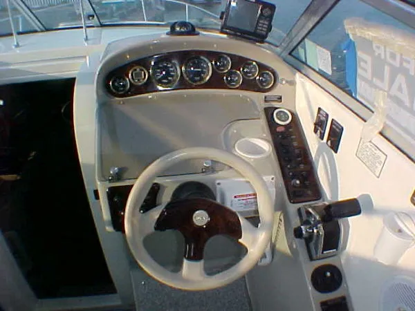 Slide: The Image of Rinker 270 Fiesta Vee 2000 - 10