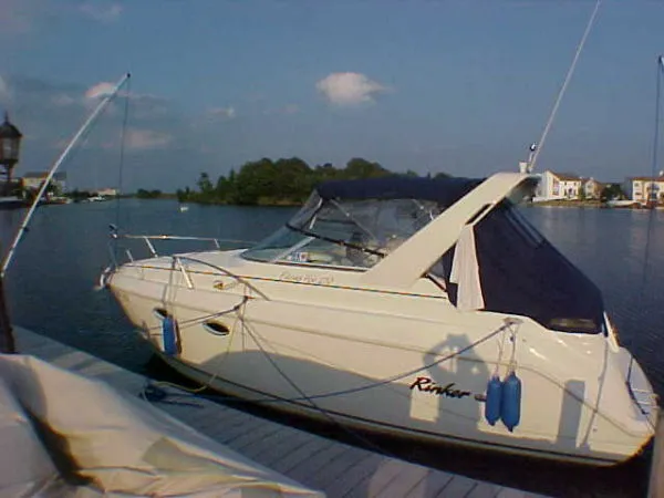 Slide: The Image of Rinker 270 Fiesta Vee 2000 - 6