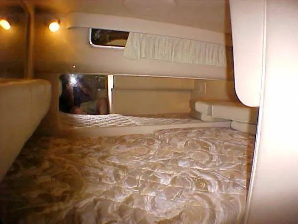 Slide: The Image of Sea Ray 1998 310 Sundancer 1998 - 3