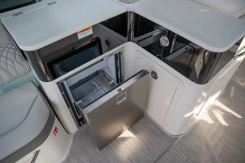 Slide: The Image of Sea Ray Sundancer 370 Outboard 2026 - 14