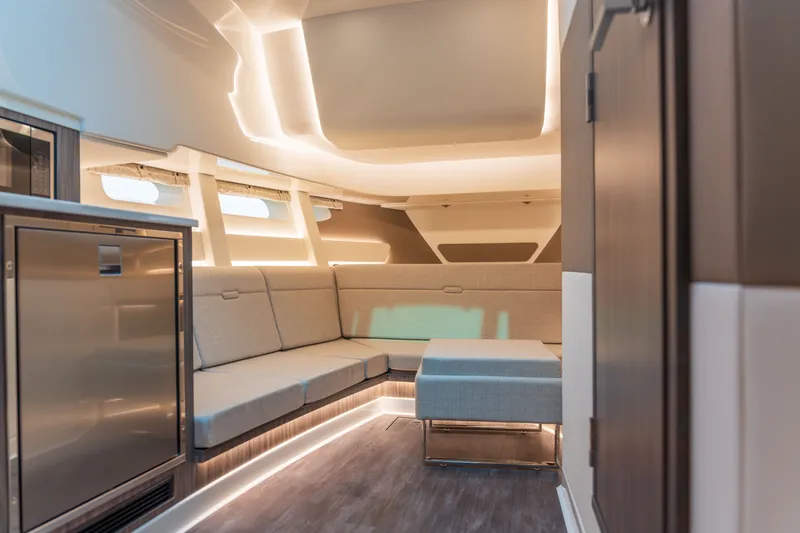 Slide: The Image of Sea Ray Sundancer 370 Outboard 2026 - 28