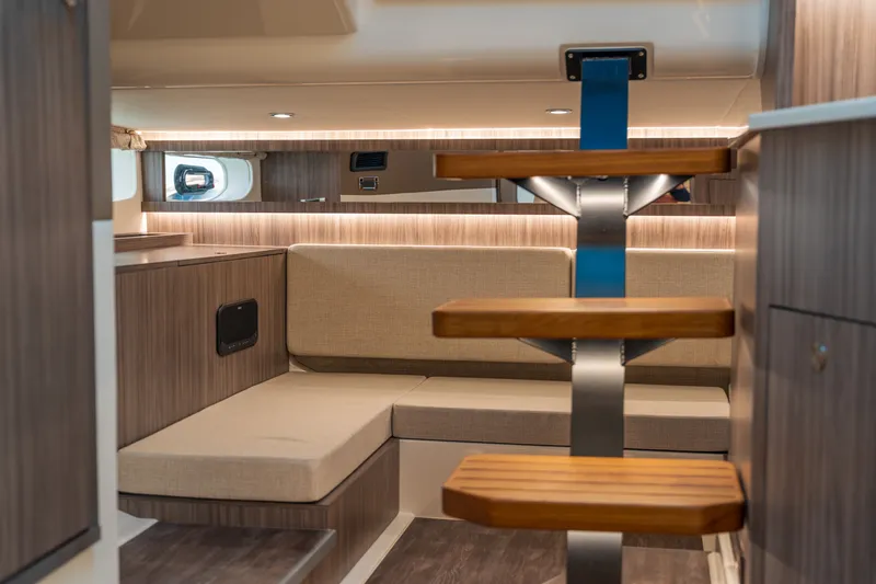 Slide: The Image of Sea Ray Sundancer 370 Outboard 2026 - 30