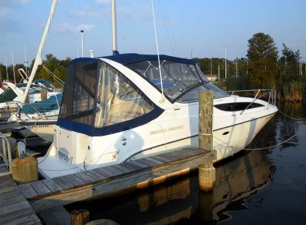 Slide: The Image of Bayliner 285 Express 2005 - 0
