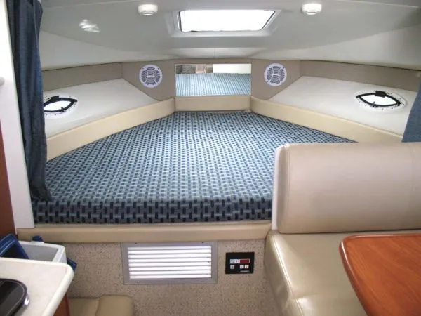 Slide: The Image of Bayliner 285 Express 2005 - 10