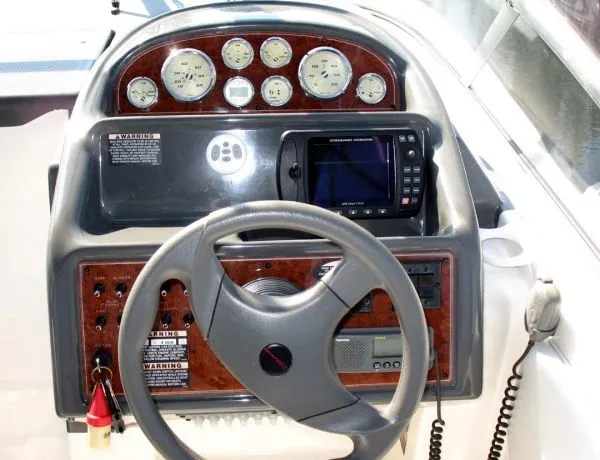 Slide: The Image of Bayliner 285 Express 2005 - 9