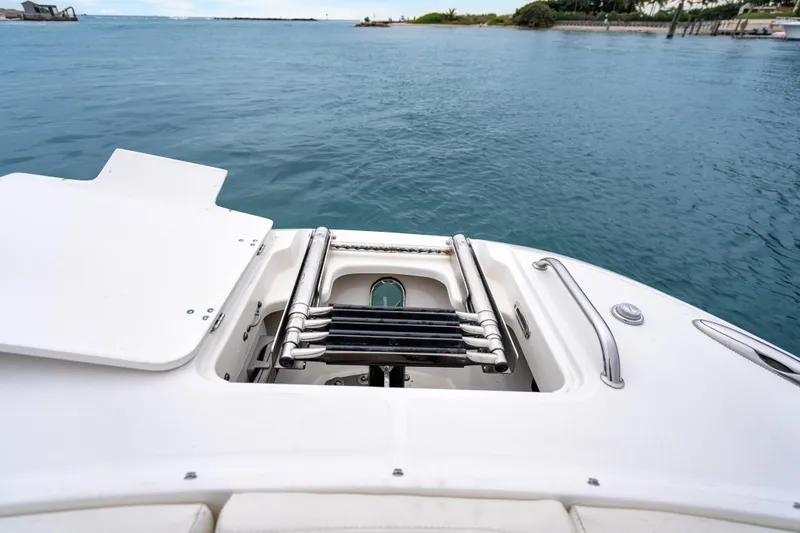 Slide: The Image of 2018 Boston Whaler 320 Vantage swim platform with ladder, ocean view. - 31