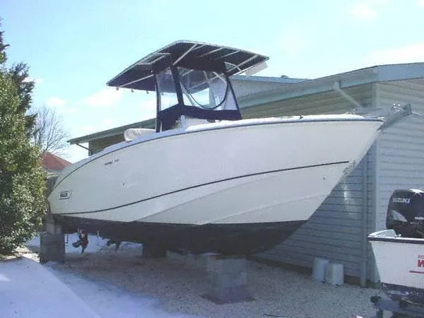 Slide: The Image of Boston Whaler OUTRAGE 24 CC- 2003 2003 - 0