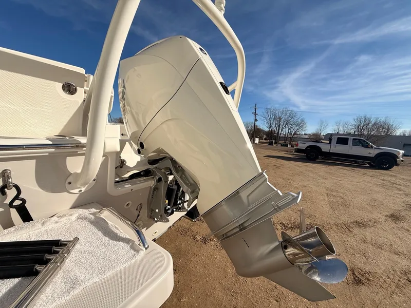 Slide: The Image of Boston Whaler 210 Montauk 2022 - 6