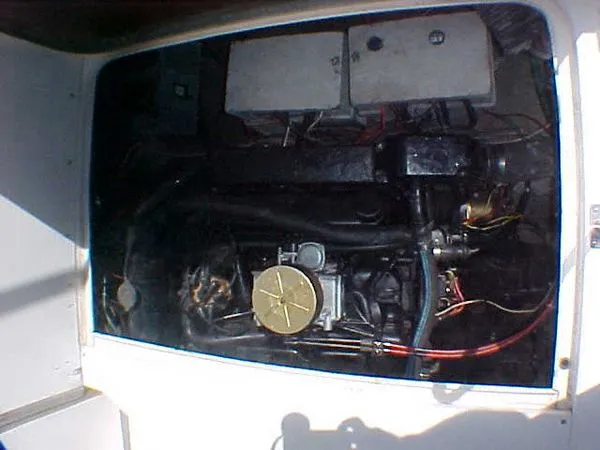 Slide: The Image of Bertram 28 Flybridge CRUISER 1973 - 7