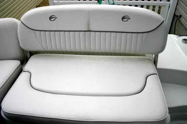 Slide: The Image of Crownline Boats 260 EX 2005 - 8