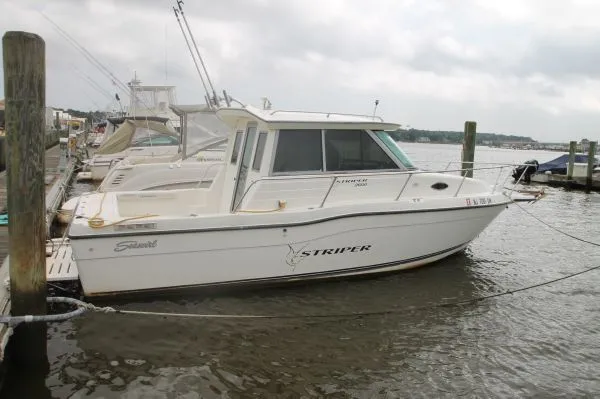 Slide: The Image of Seaswirl 2600 Sport Cabin 1999 - 0