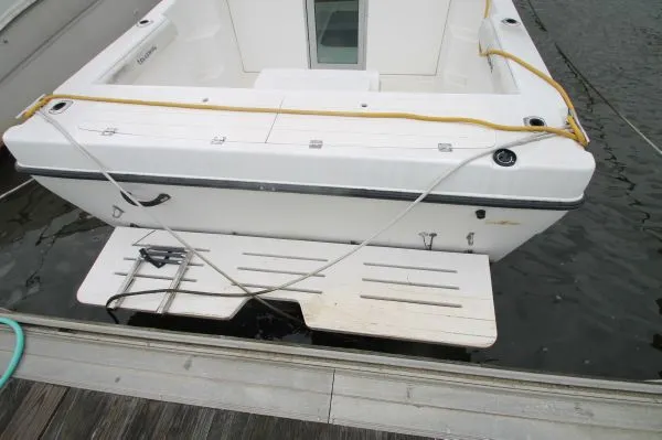 Slide: The Image of Seaswirl 2600 Sport Cabin 1999 - 2