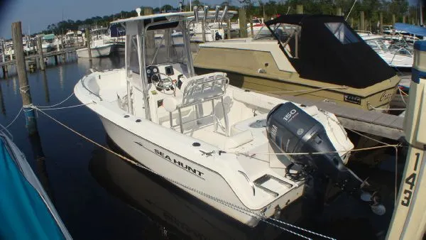 Slide: The Image of Sea Hunt 220 Triton 2008 - 0