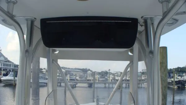 Slide: The Image of Sea Hunt 220 Triton 2008 - 8