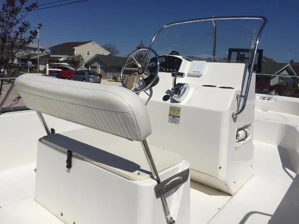 Slide: The Image of Boston Whaler 190 Montauk 2008 - 3