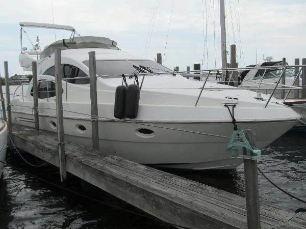 Slide: The Image of Azimut 42 Flybridge 1999 - 2