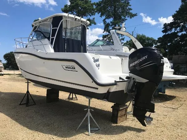 Slide: The Image of Boston Whaler 255 Conquest 2005 - 6