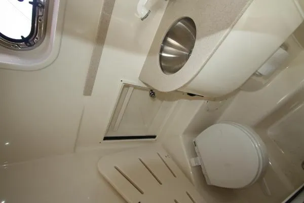 Slide: The Image of Pursuit 305 Offshore 2007 - 11