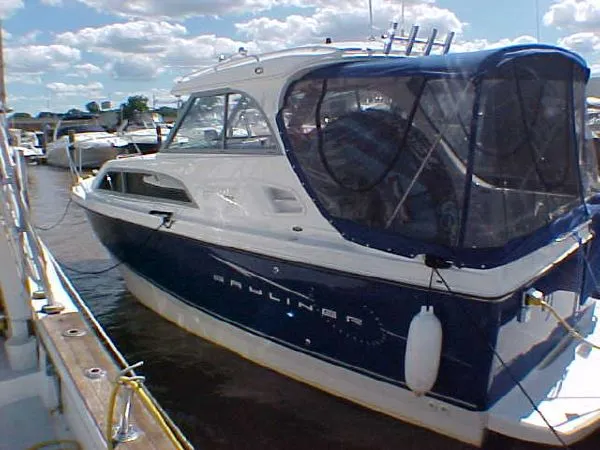 Slide: The Image of Bayliner 266 Discovery 2011 - 0