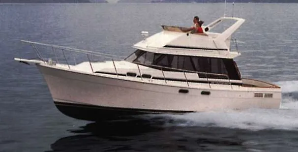 Slide: The Image of Bayliner 3288 Motoryacht 1990 - 0