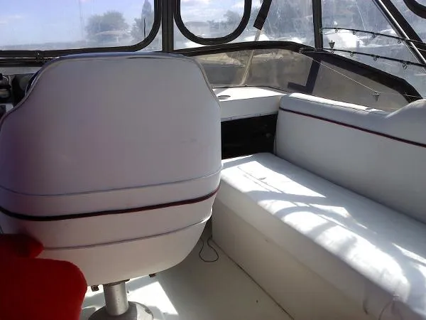 Slide: The Image of Bayliner 3288 Motoryacht 1990 - 10