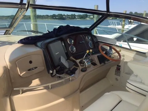 Slide: The Image of Sea Ray 420 Sundancer 2004 - 5