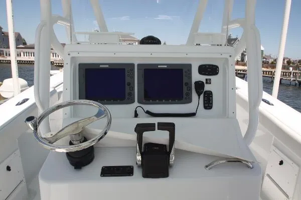 Slide: The Image of Yellowfin 34 2007 - 8
