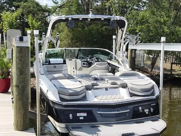Slide: The Image of Mastercraft X20 2015 - 3
