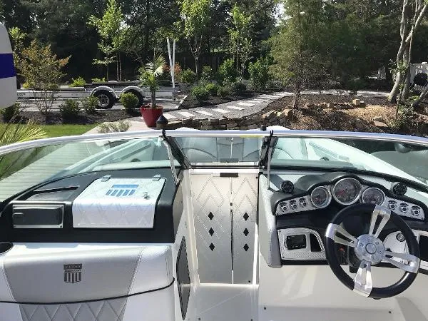 Slide: The Image of Mastercraft X20 2015 - 7