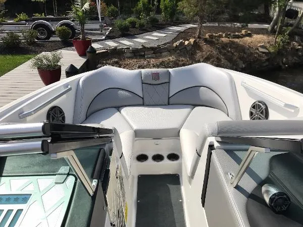 Slide: The Image of Mastercraft X20 2015 - 8