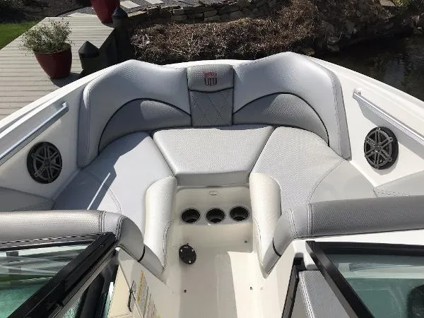 Slide: The Image of Mastercraft X20 2015 - 9
