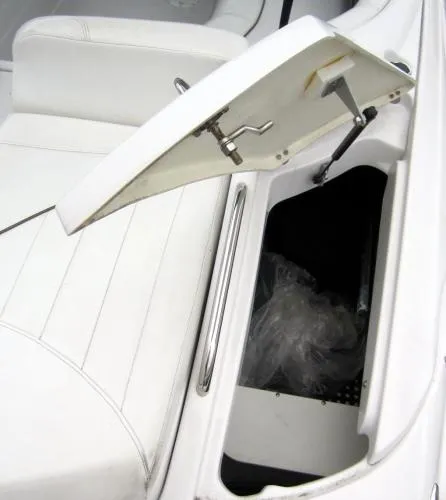 Slide: The Image of Four Winns 260 Horizon 2006 - 9
