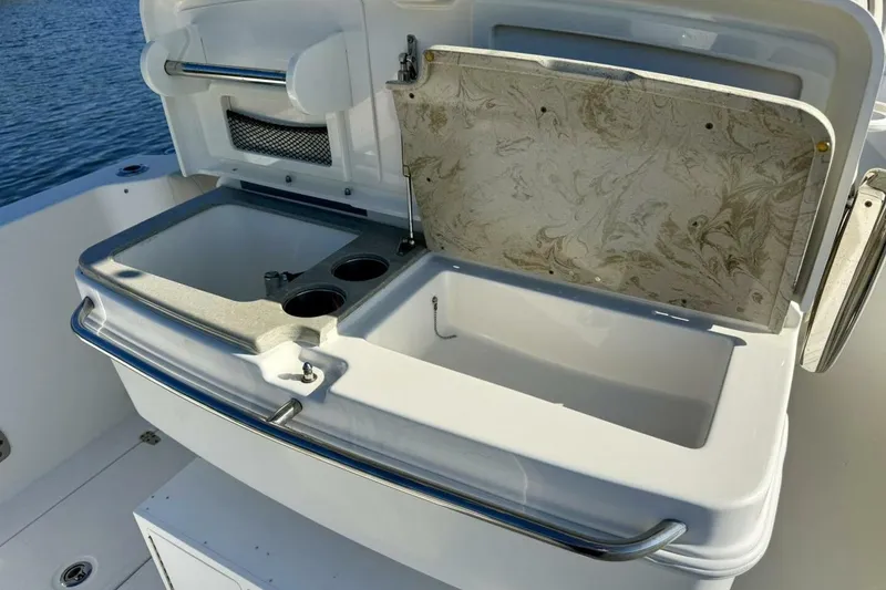 Slide: The Image of 2018 Boston Whaler 330 Outrage - 36