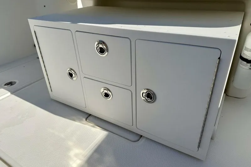 Slide: The Image of 2018 Boston Whaler 330 Outrage - 38