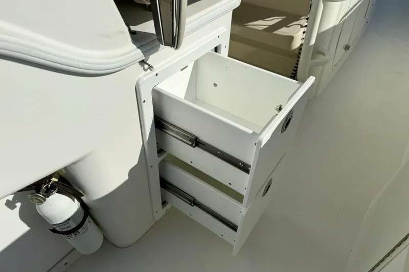 Slide: The Image of 2018 Boston Whaler 330 Outrage - 40