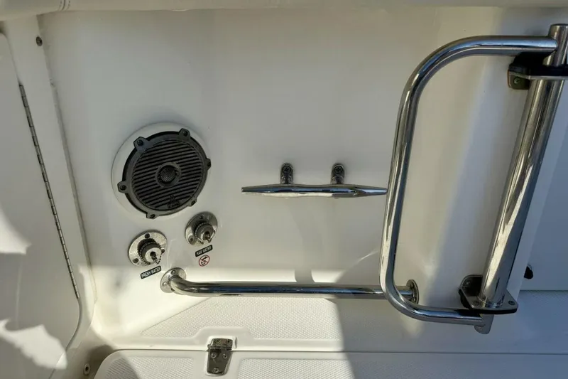 Slide: The Image of 2018 Boston Whaler 330 Outrage - 42