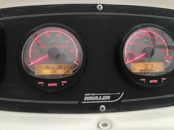 Slide: The Image of Boston Whaler Conquest 2002 - 10