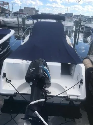 Slide: The Image of Boston Whaler Conquest 2002 - 2