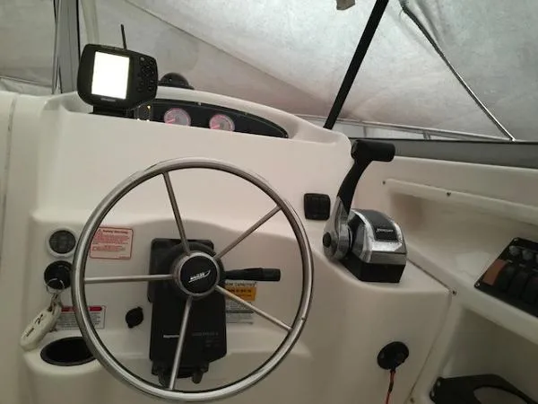 Slide: The Image of Boston Whaler Conquest 2002 - 8