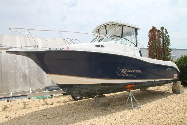 Slide: The Image of Seaswirl 2601 Walkaround O/B 2004 - 0