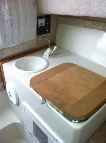 Slide: The Image of Seaswirl 2601 Walkaround O/B 2004 - 10